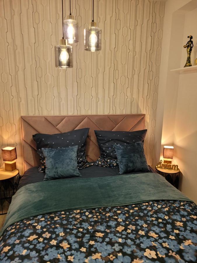 Apartament Nina 耶莱尼亚古拉 外观 照片